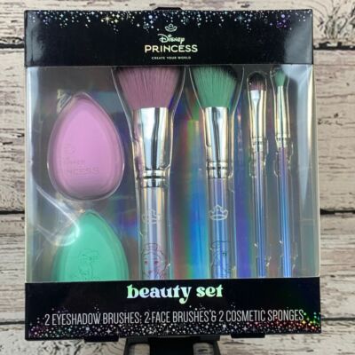 Disney Princess Beauty Set 2 Brushes 2 Eyeshadow Brushes & 2 Sponges NEW