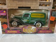 Liberty Classics True Value 1936 Dodge Green Thumb Panel Truck Bank 1:24 scale