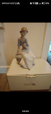 Nao Lladero Porcelain Figurine Original Box