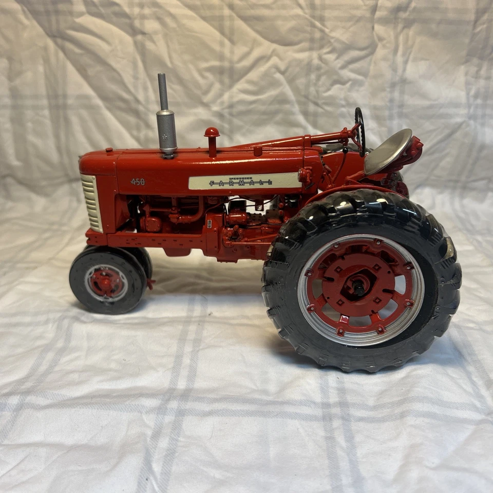 1/16 Ertl 1956 Farmall 450 Tractor 50th Anniversary Edition Precision  - Image 4 of 4