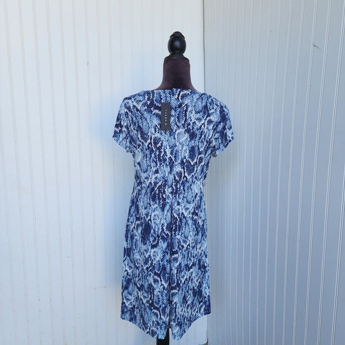 Splendido abito nuovo con etichette TIANA B blu bianco pelle di serpente cambio manica corta elasticizzato taglia L - Foto 6 di 15