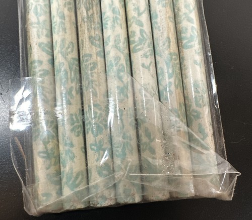 Laura Ashley Wooden Pencil Set Of 7 NOS 2010 Blue Floral White Eraser Tips - Picture 7 of 7