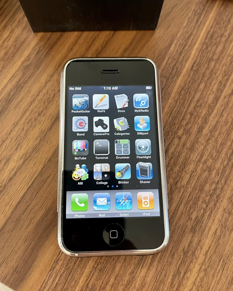 Iphone 1st 8GB collection pice - Imagen 2 de 4