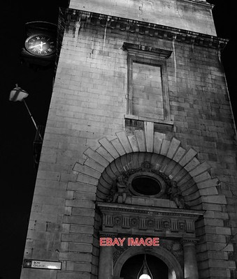 FOTO ST MARY-LE-BOW CITY OF LONDON KIRCHE IN MONOCHROM.  ST MARY-LE-BOW ST M