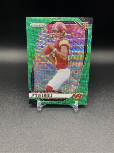 2024 Panini Prizm - Rookies Jayden Daniels #347 Green Wave Prizm (RC)