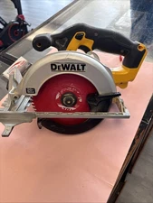 DEWALT DCS3916 Cordless Circular Handsaw - TESTED