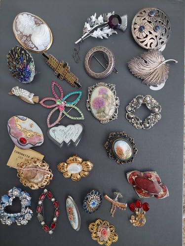 Lot De Bijoux Anciens Broches KELT Bretagne - Style Rétro Argenté - Occasion à Nettoyer
