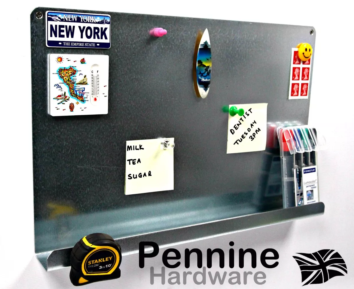 Magnetic sale notice board