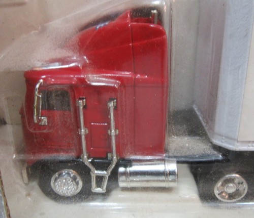 Big League Chew 1/64 Scale K100E Kenworth Semi Bank Spec Cast Liberty Classics - Picture 3 of 4