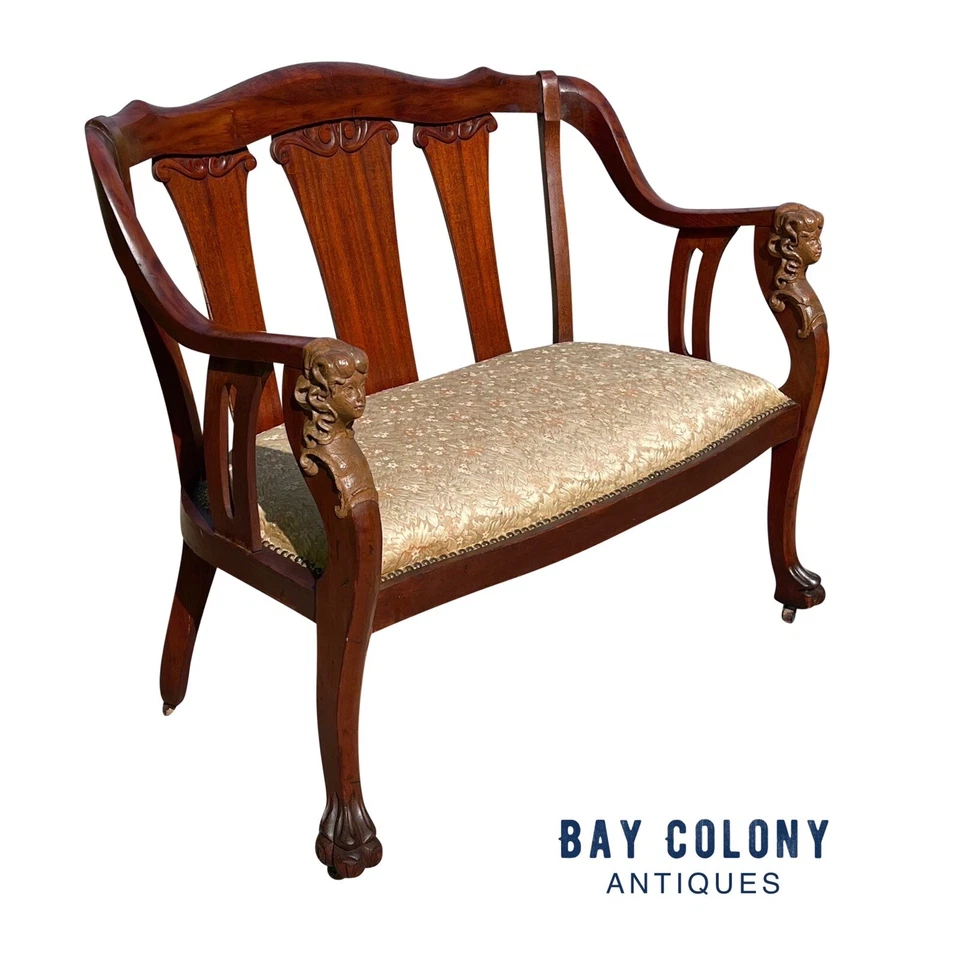 ANTIGUO SOFÁ ART NOUVEAU CAOBA CON TALLAS FIGURATIVAS ATRIBUIDO RJ HORNER Foto 3 de 4