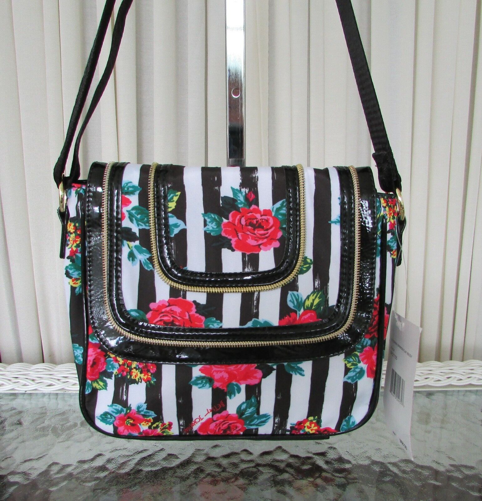 KITSCH KARAOKE BAG BLACK | Women's Novelty Handbags – Betsey Johnson