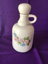 Cruchon Décoratif en Porcelaine Blanche avec bouchon. Vintage