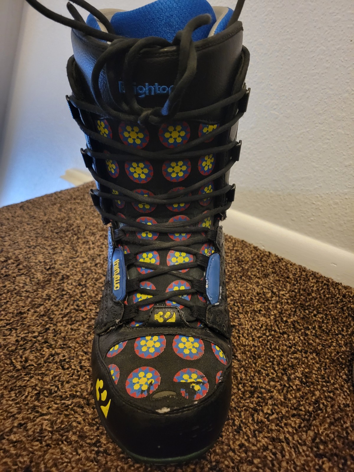 thirty two snowboard boots size 12 Brighton ski resort limited edition