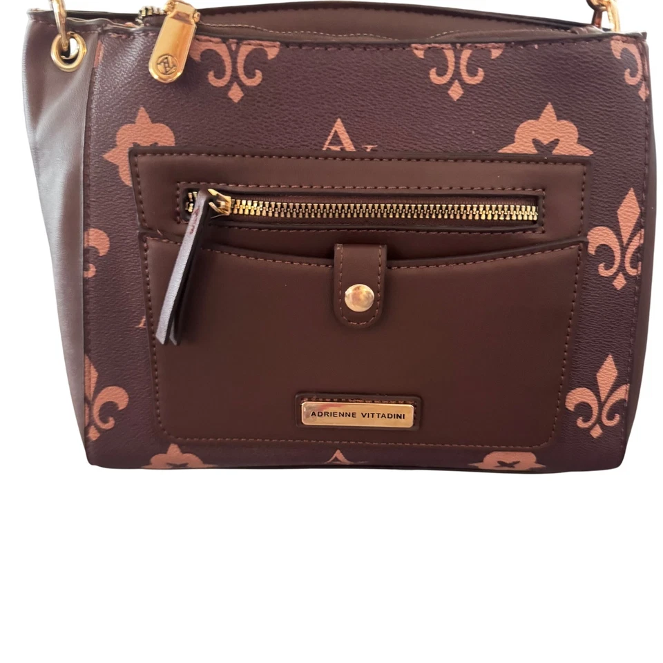 Adrienne Vittadini Crossbody Fleur-de-lis Adjustable Strap Brown 8x10x4 EUC - Image 4 of 4