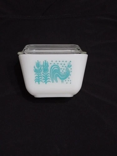 Vintage PYREX Amish Butterprint Fridge Pack Turquoise Dish With Cover  501 B