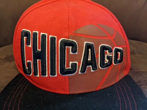 Cappello Berretto Chicago Basketball Bulls Rosso Nero Snapback Sei Bandiere Promo Taglia Unica - Foto 2 di 9