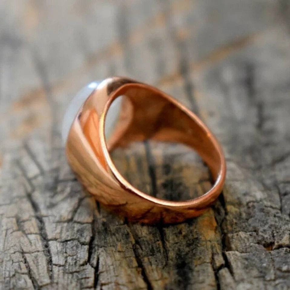 Anillo de piedra lunar arco iris natural para hombre anillo de oro para hombre anillo de sello de piedra lunar de fuego azul Foto 2 de 4