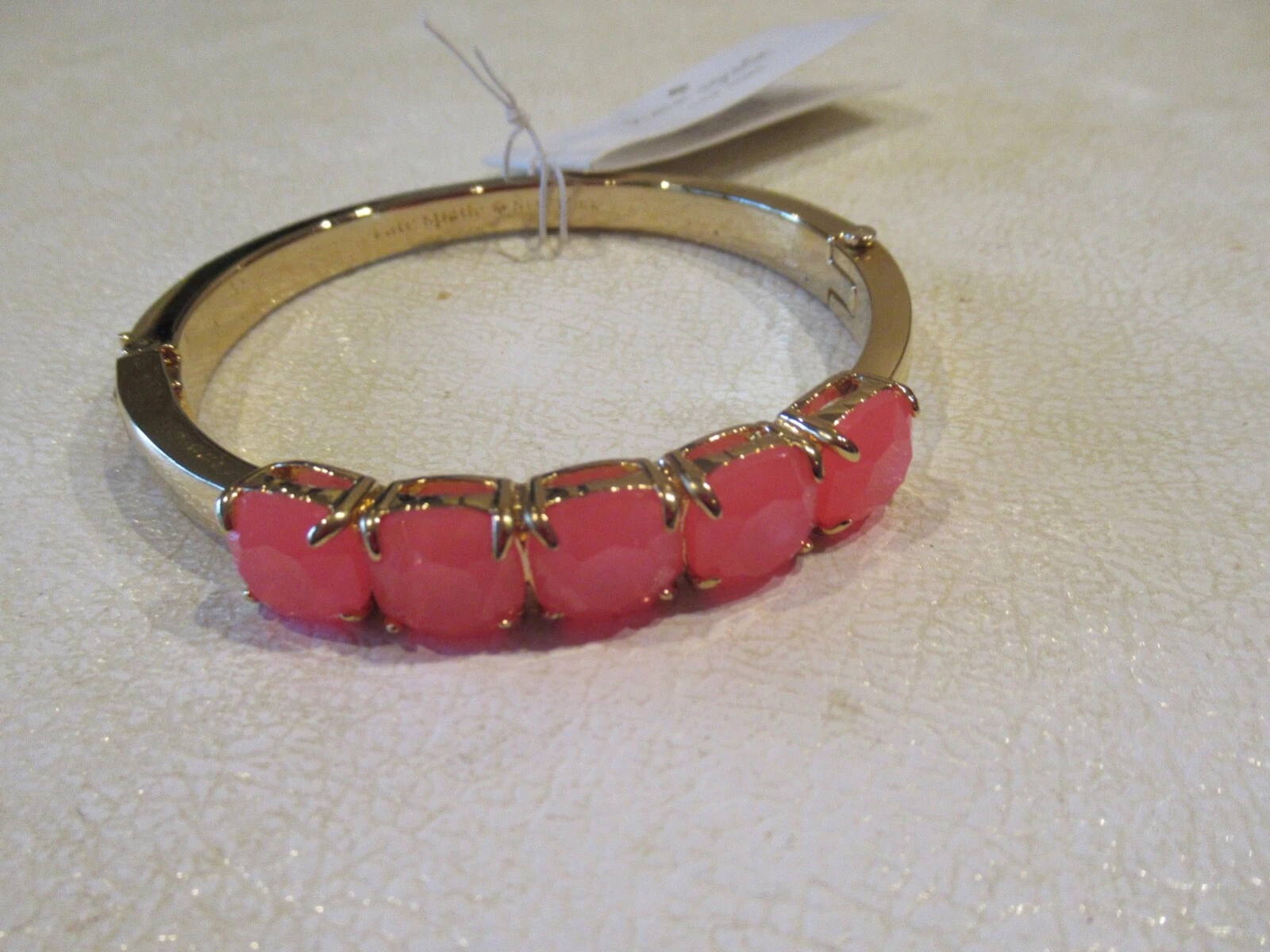 Bracciale Kate Spade Squared Away Placcato Oro Chiusura Magnetica Cerniera Rosa Nuovo con etichette