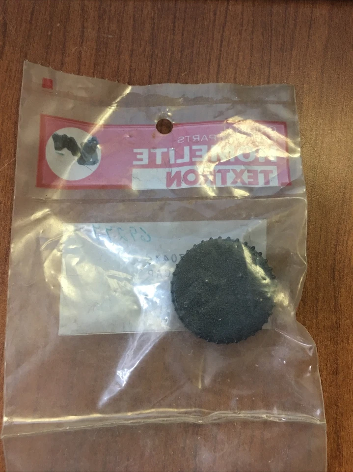 NEW OEM HOMELITE OIL CAP A70446 - Image 3 of 4