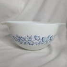 Vintage Pyrex Colonial Mist Cinderella Mixing Bowl #441 – 750ml