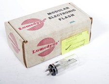 Lumedyne modular electronic flash bulb for modeling head 093Q New old stock 2059