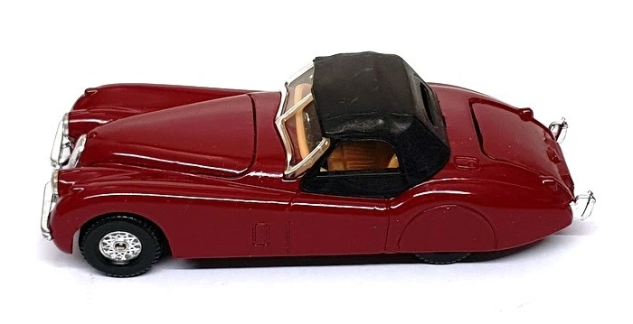 Corgi 11.5cm Long Diecast 819 - Jaguar XK120 - Maroon - Image 4 of 4