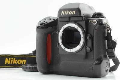 All Works [Exc+5 mit Gurt] Nikon F5 analoge 35-mm-Spiegelreflexkamera schwarzes Gehäuse aus Japan - Bild 1 von 4