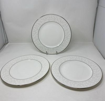 Lenox OPAL INNOCENCE Dinner Plates SET OF THREE Classics Collection