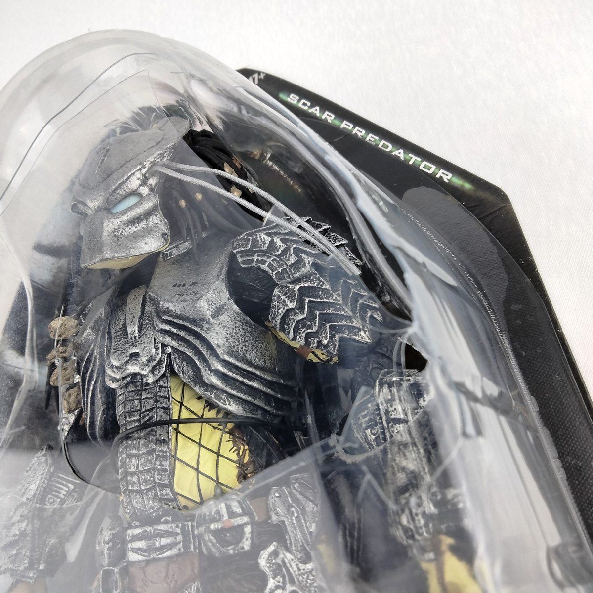 NECA AVP Masked Scar Predator 8