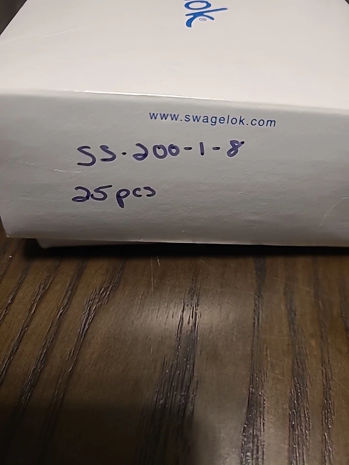 Swagelok SS-200-1-8. 1/8" Tube X 1/2" MNPT - Image 2 of 3