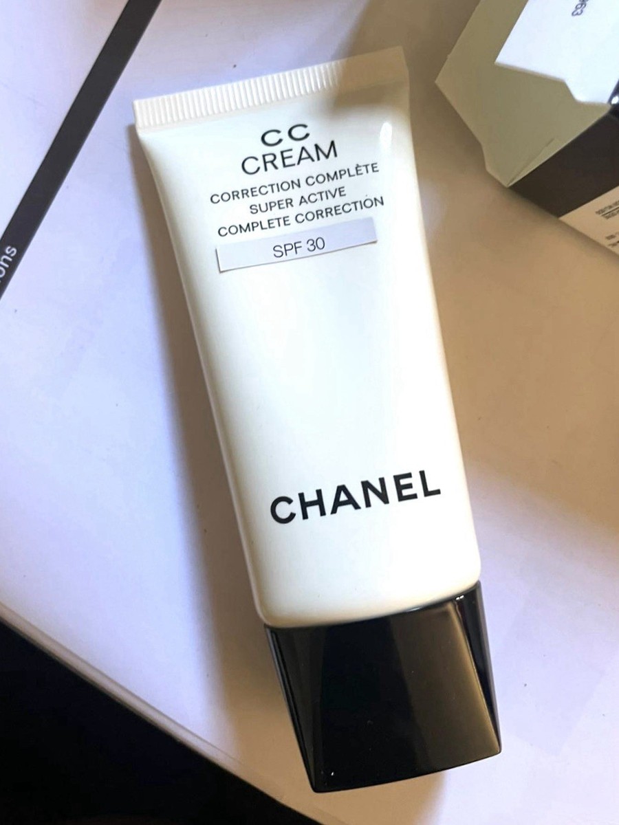 新品未使用 CHANEL CC CREAM 10 BEIGE Chanel CC Cream Super Active Complete Correction SPF 50 # 10