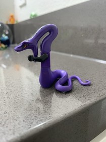 LEGO Pythor Chumsworth Minifigure 9449 Rise of the Snakes- CRACKED TORSO