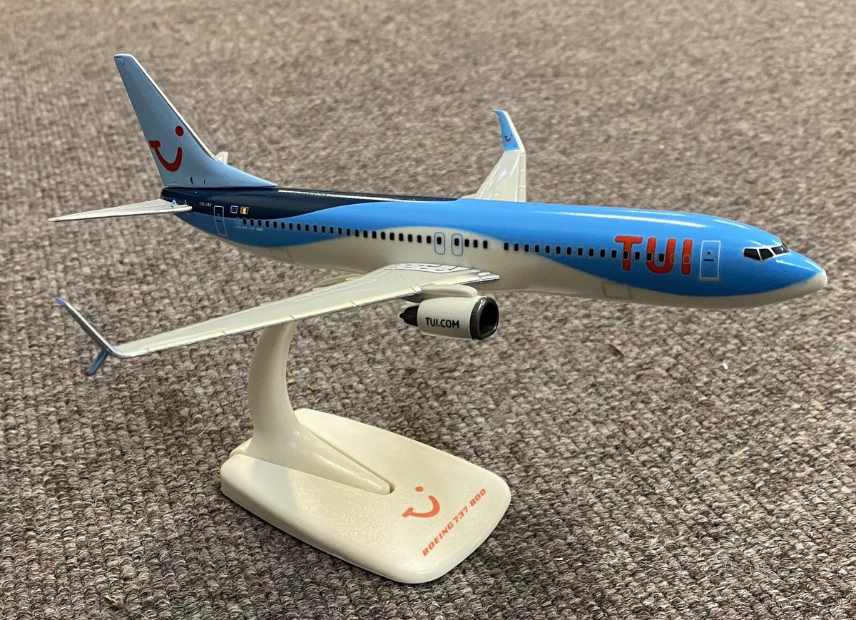 TUI Boeing 737-800 Snap Fit Aircraft Model 1/200 Scale BNIB FREE POST UK