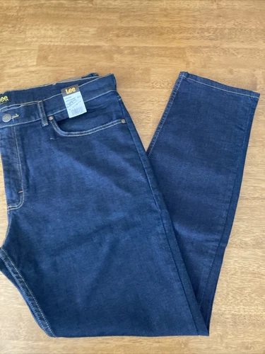 NEW Lee Regular Fit Men's 38x32 Road Rash Straight Leg Jeans Irregular 102003519