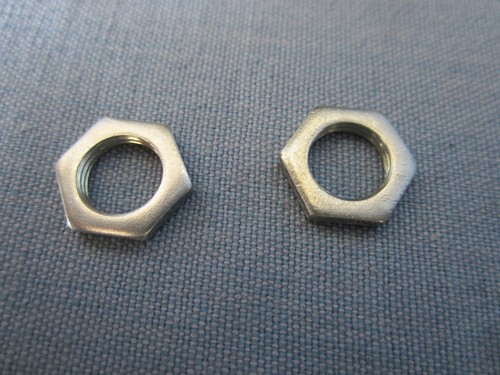 BLAUPUNKT AUTORADIO-CHROM-ACHSENSCHRAUBEN für PORSCHE MERCEDES VW FRANKFURT KÖLN