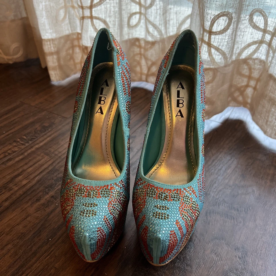 Salto plataforma Alba perfeito com miçangas azul e laranja strass tamanho 6 - Imagem 2 de 4