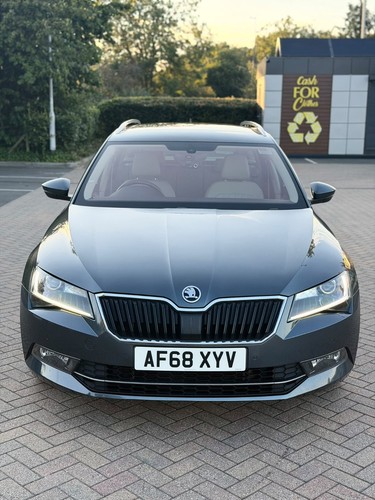 Skoda Superb 2018 2.0tdi 190hp Diesel  Estate - Picture 1 of 23