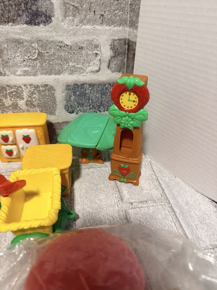 1983 Strawberry Shortcake Cat A