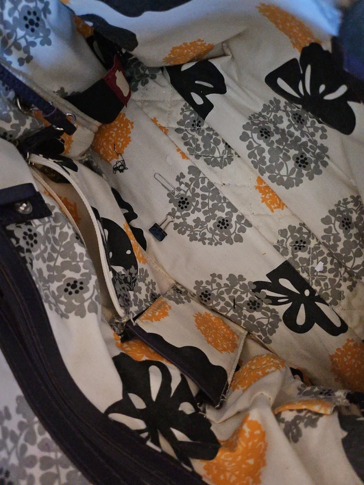 Estuche de transporte Franklin Covey púrpura para PC sobre los hombros o dos asas Foto 4 de 4