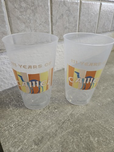 2x Camel Becher Zu Verkaufen