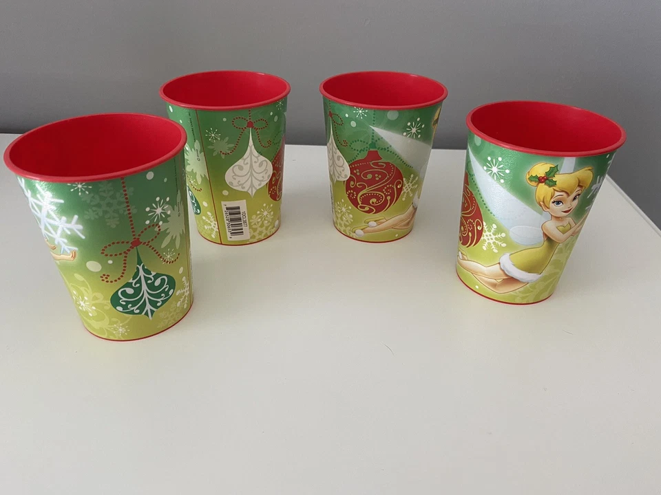 4 tazas de plástico de Navidad con sello Tinkerbell de Disney NUEVAS 16 onzas Foto 3 de 4