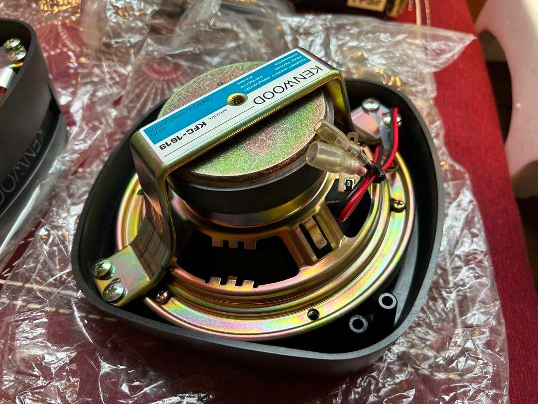 SONAR cubano コンガ 赤と白色 2台セット SONAR cubano コンガ 赤と白色 2台セット パーカッション
