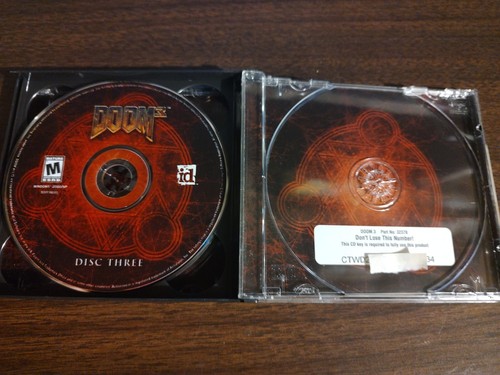 Doom 3 (PC, 2004) 3 discos - Imagen 4 de 4