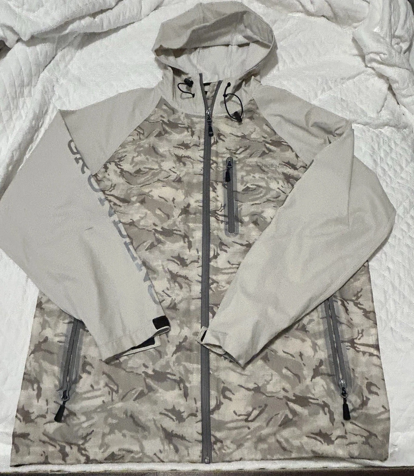 Grundens Jacket Mens M Beige Camo Fishing Waterproof Rain Shell Outdoor *SPOTS
Opens in a new window