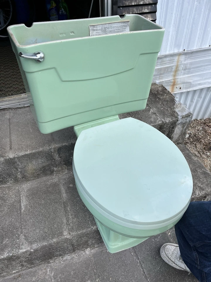 Vintage Mid Century Sea Green Porcelain Complete Toilet - Complete Antique Set - Image 2 of 4