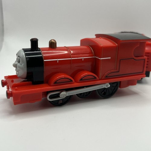 Thomas the Train  Trackmaster Talking James Motorized 2009 Train TESTED WORKS - Picture 7 of 11