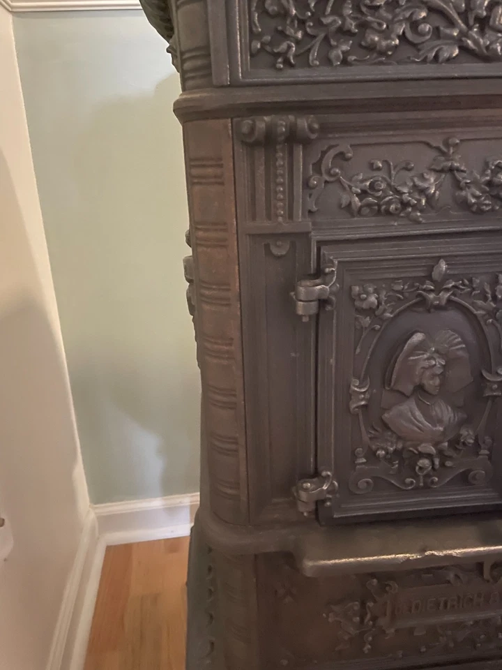 Victorian Antique Cast Iron Wood Stove by De Dietrich & Niederbronn Alsace - Image 4 of 4