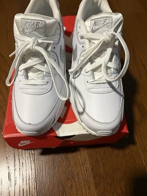 New Women s Nike Air Max 90 s SE  Low Top Sneakers White/Metallic Silver Size 10