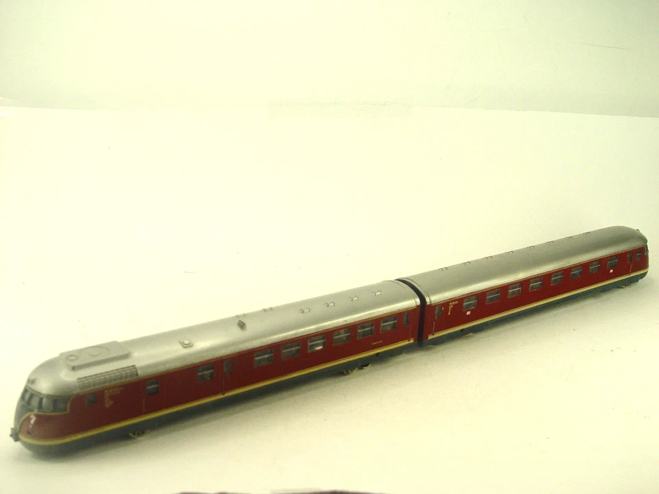 DB Triebwagen VT 08   - Trix International HO Lok  - #653  #E  - gebr. - Bild 2 von 4