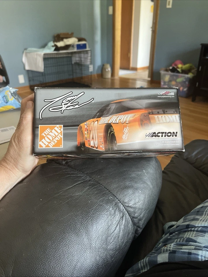 Chevrolet Indianapolis Home Depot 2005 Tony Stewart (firmado) acción 1:24 Nascar Foto 2 de 4